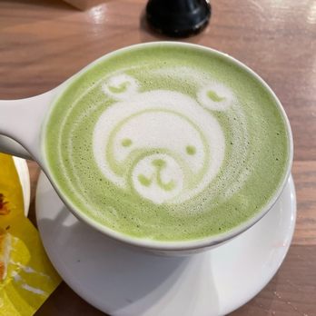 Blackberry Market - Green tea latte with almond milk - Cafes Near Me - La Grange, Illinois