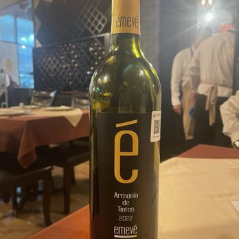 Grill's Do Brasil - Blend red wine, super delicious. - Steakhouses Near Me - Tijuana, BCN