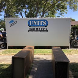Getting the unit ready to load onto the truck. Getting the unit ready to load onto the truck.