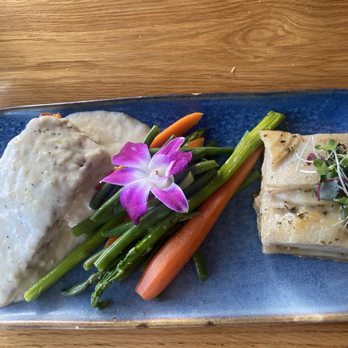 Ayawaska Hilltop - Salmon con crema de poro - Peruvian Near Me - Novato, California