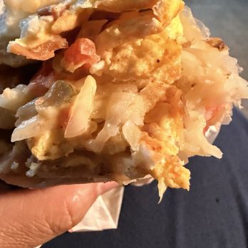 Farmer Boys - Ordered a whole hog burrito and was disappointed. Had lots of hash brown potatoes. Too many they fill it with that instead of the hog - Burgers Near Me - Ceres, California