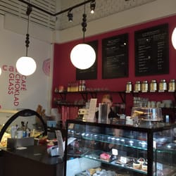 Carli - shop interior
