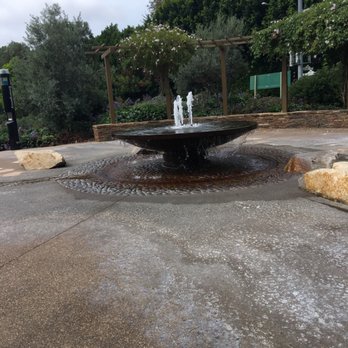 Coldwater Canyon Park - Parks Near Me - Beverly Hills, California