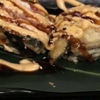 Hooked On Sushi - MOMO roll (in: spicy tuna and cream cheese. deep-fried. out: spicy mayo and eel sauce) - Japanese Near Me - Encinitas, California Hooked On Sushi - MOMO roll (in: spicy tuna and cream cheese. deep-fried. out: spicy mayo and eel sauce) - Japanese Near Me - Encinitas, California