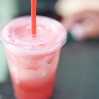 Park Bench Café - Strawberry Lemonade - Breakfast & Brunch Near Me - Huntington Beach, California