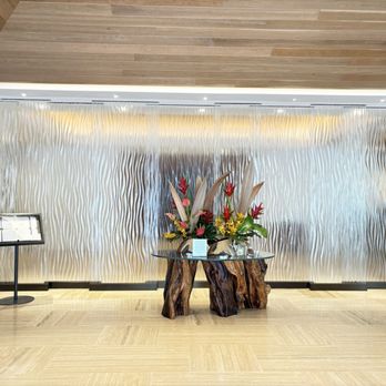 Halekulani Hotel - Lobby - Hotels Near Me - Honolulu, Hawaii Halekulani Hotel - Lobby - Hotels Near Me - Honolulu, Hawaii