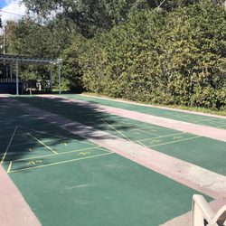 Aloha RV Park - Shuffle board court