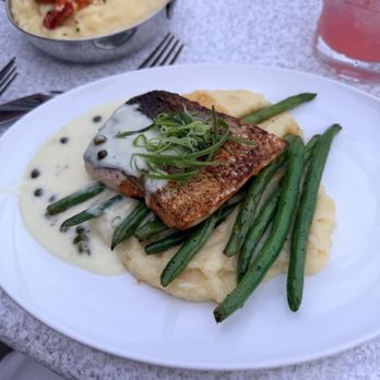 Castaway Burbank - Salmon meal - Bars Near Me - Burbank, California