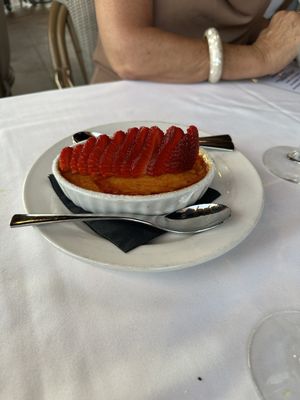Vogue Bistro by null