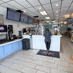 Got to speak with this customer, she really likes Bagels Up!