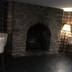 Dungeon Bar & Grill - Awesome Vibe