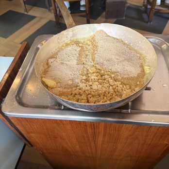Restaurant Old Swiss House - Making the weinerschnitzle at your table - Swiss Food Near Me - Luzern, LU Restaurant Old Swiss House - Making the weinerschnitzle at your table - Swiss Food Near Me - Luzern, LU