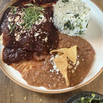 Buenos Dias - Chicken enchiladas - Mexican Near Me - Las Vegas, Nevada Buenos Dias - Chicken enchiladas - Mexican Near Me - Las Vegas, Nevada