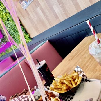 Frisco’s Carhops - Love the grilled cheese - Diners Near Me - Lakewood, California