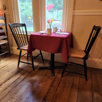 Red Elephant Inn Bed & Breakfast - Bed & Breakfast Near Me - North Conway, New Hampshire Red Elephant Inn Bed & Breakfast - Bed & Breakfast Near Me - North Conway, New Hampshire