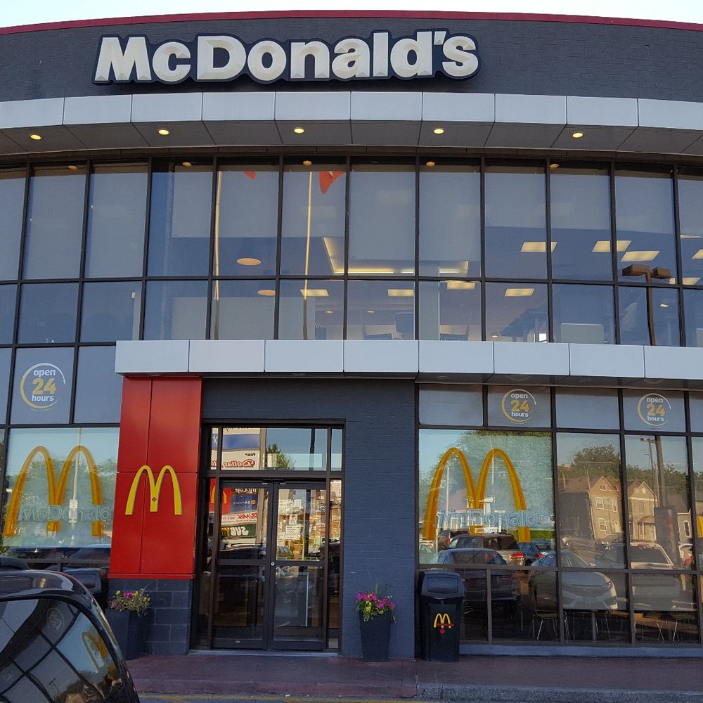 2017-07-08. McDonald's. Hamilton. 2 storeys and a dining room attendant! 2017-07-08. McDonald's. Hamilton. 2 storeys and a dining room attendant!