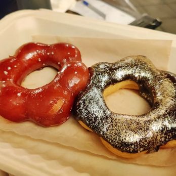 AlimamaTea - Mochi donuts - Desserts Near Me - New York, New York