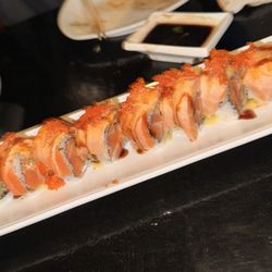 Shino Sushi.Grill.Bar - Salmon Lover Maki
