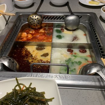 Haidilao Hotpot Flushing - Tomatoes broth is always the way to go! - Hot Pot Near Me - Flushing, New York Haidilao Hotpot Flushing - Tomatoes broth is always the way to go! - Hot Pot Near Me - Flushing, New York