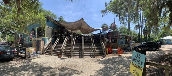 Huc-A-Poos Bites and Booze by null