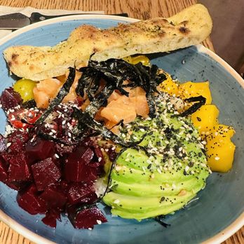 Oassis Natural Cooking - Salmon poke - Spanish Near Me - Barcelona, B Oassis Natural Cooking - Salmon poke - Spanish Near Me - Barcelona, B