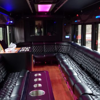 D&D Executive Transportation - Airport Shuttles Near Me - Westland, Michigan