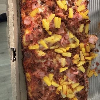 Cup N Char - Hawaiian (a bit different with bacon too) - Pizza Near Me - Richmond, Texas
