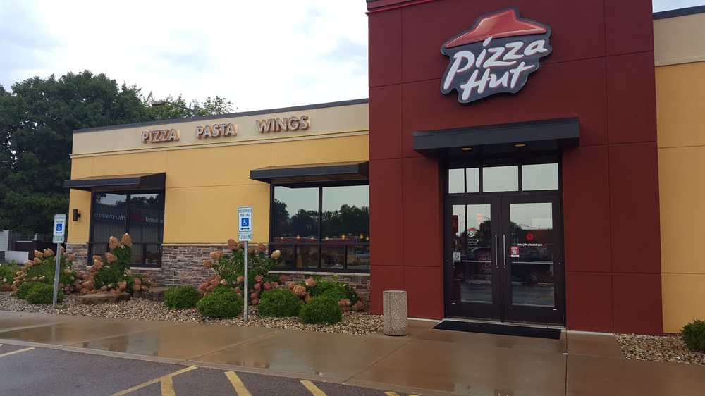 PIZZA HUT Updated June 2024 510 N. Main Street, Princeton, Illinois