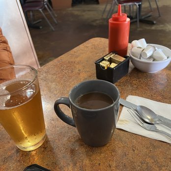 Country Kitchen - American Near Me - Redding, California