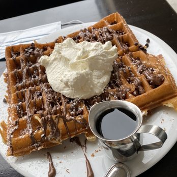 Bea Bea's - Chocolate Chocolate Waffles - Coffee & Tea Near Me - Burbank, California