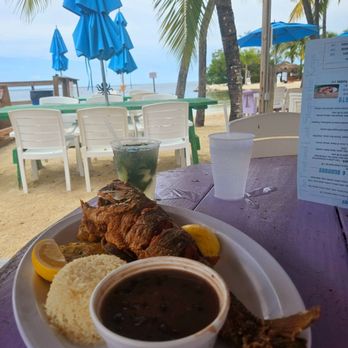 Gilbert's Tiki Bar - Tiki Bars Near Me - Key Largo, Florida Gilbert's Tiki Bar - Tiki Bars Near Me - Key Largo, Florida