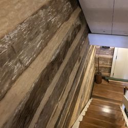 Heslet House - Original log cabin