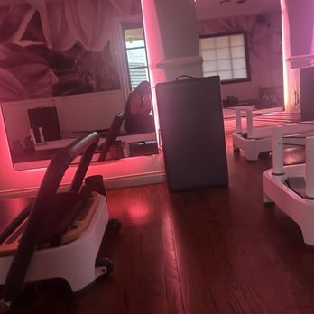 Neaumix Fit - Studio pic - Barre Classes Near Me - Los Alamitos, California Neaumix Fit - Studio pic - Barre Classes Near Me - Los Alamitos, California