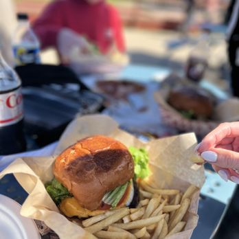 Cliff Hanger Cafe - Cheeseburger with fries - Sandwiches Near Me - La Jolla, California Cliff Hanger Cafe - Cheeseburger with fries - Sandwiches Near Me - La Jolla, California