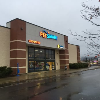 PetSmart - Store front - Pet Training Near Me - Concord, New Hampshire