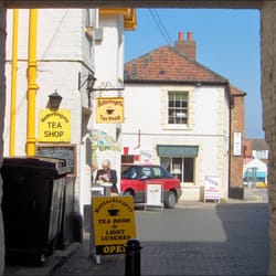 Butterfingers Tea Shop