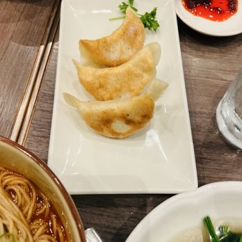 Paradise Dynasty - B3. Pan Fried Kurobuta Pork Dumpling - Singaporean Near Me - Costa Mesa, California Paradise Dynasty - B3. Pan Fried Kurobuta Pork Dumpling - Singaporean Near Me - Costa Mesa, California