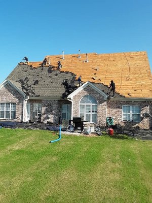 Final Touch Roofing Logo