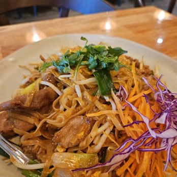 Basil & Co - Pad thai - Thai Near Me - Diamond Bar, California