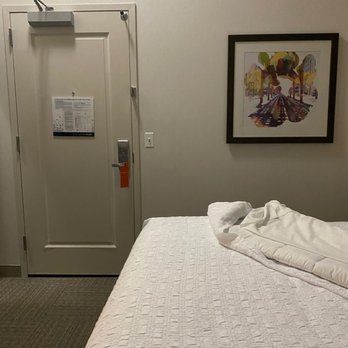 Hampton Inn Chicago Downtown/N Loop/Michigan Ave - Small room - Hotels Near Me - Chicago, Illinois