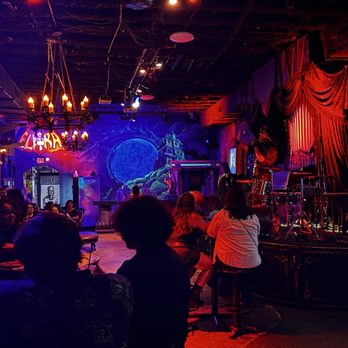 Cocktails & Screams - Cocktail Bars Near Me - Orlando, Florida