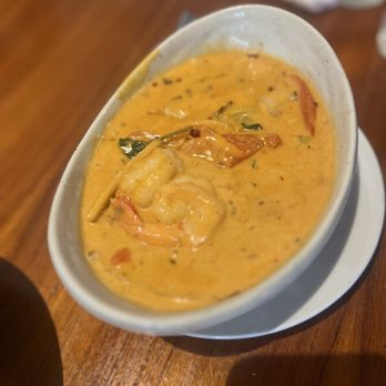 Pink Pepper - Red Curry shrimp - Thai Near Me - Los Angeles, California