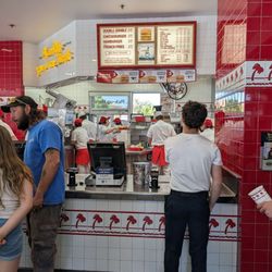 In-N-Out Burger - Front counter