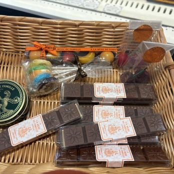 A la Mère de Famille - Treats - Chocolatiers & Shops Near Me - Paris, 75 A la Mère de Famille - Treats - Chocolatiers & Shops Near Me - Paris, 75