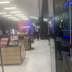 MAC Cosmetics