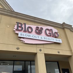 Blow & Glow Blowout & Beauty Bar - Storefront