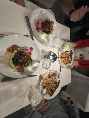 Ruby's Oyster Bar & Bistro by null