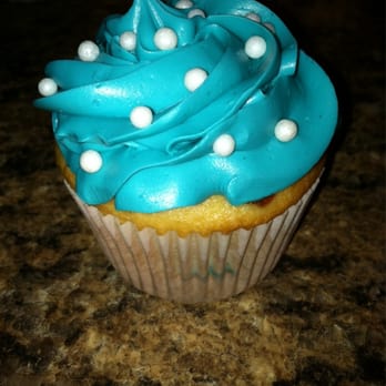 Baker On the Block - Vanilla Cupcake With Teal Frosting - Bakeries Near Me