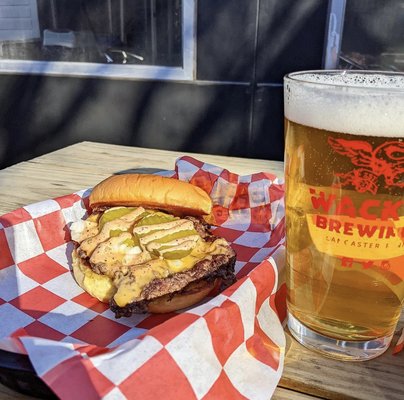 BOTTLE BAR EAST by null