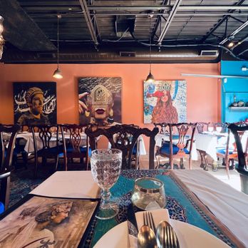 Queen of Persia - Dining room - Persian/Iranian Near Me - Toronto, Ontario Queen of Persia - Dining room - Persian/Iranian Near Me - Toronto, Ontario